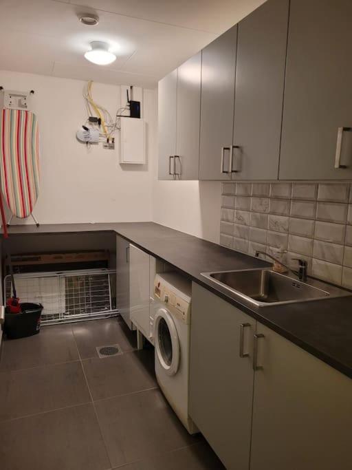 Beautiful Terraced House With Private Parking Villa Sandviken Buitenkant foto