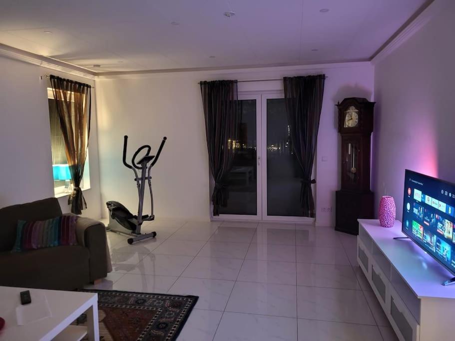 Beautiful Terraced House With Private Parking Villa Sandviken Buitenkant foto
