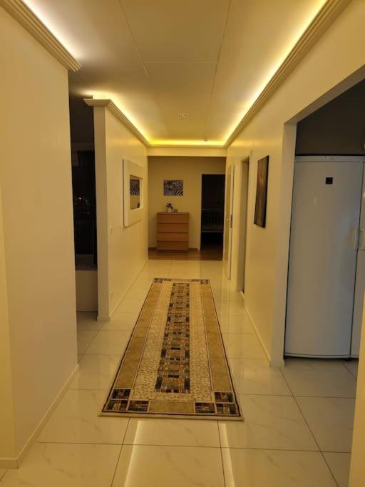 Beautiful Terraced House With Private Parking Villa Sandviken Buitenkant foto